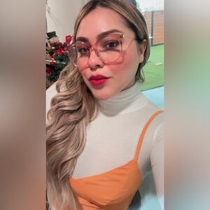 JUST TODAY🌻ALEXANDER MCQUEEN light pink eyeglasses ✨❤️